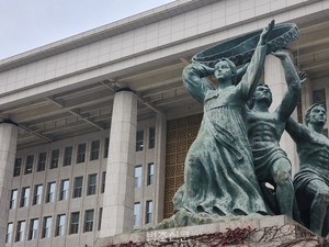 ‘변호사 비밀유지권 도입’ 변호사법 개정안, 국회 법사위 소위 통과